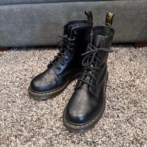 Dr Martens 1460W 8-Eye Combat Boots Black Womens Size 7